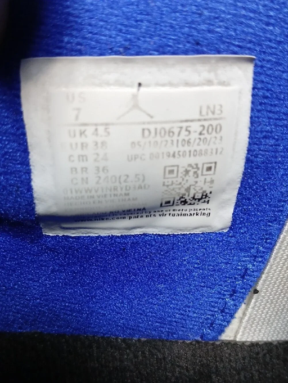 Nike Air Jordan 4 Retro 'Motorsports' White and Blue Women's  Sneakers Size 7